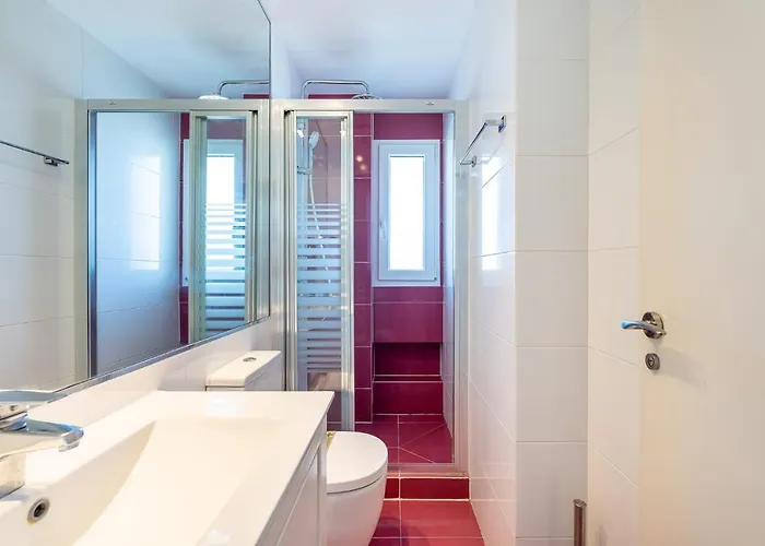 Apartamento 797 - Amplio Piso Con Terraza En Primera Línea De Playa *