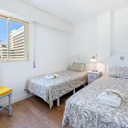 797 - Amplio Piso Con Terraza En Primera Linea De Playa 公寓 *